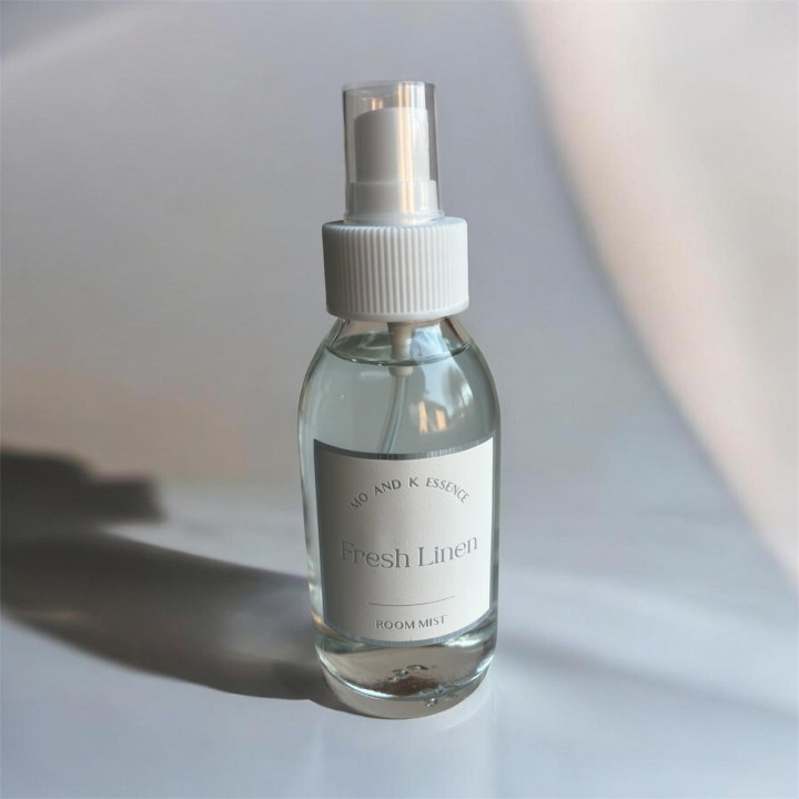 Mo and K Essence - Home Fragrance Room Mist Spray 100 ml