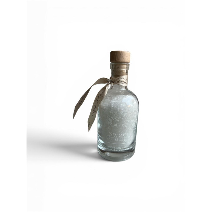 Mo and K Essence - Bath Salt/ Soak Body Care 250 ml