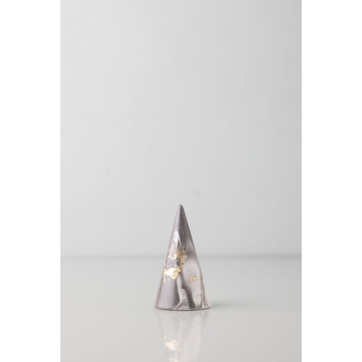 Rich Aunties Esthetics - Cone Ring Holder Grey Marble Gold Leaf